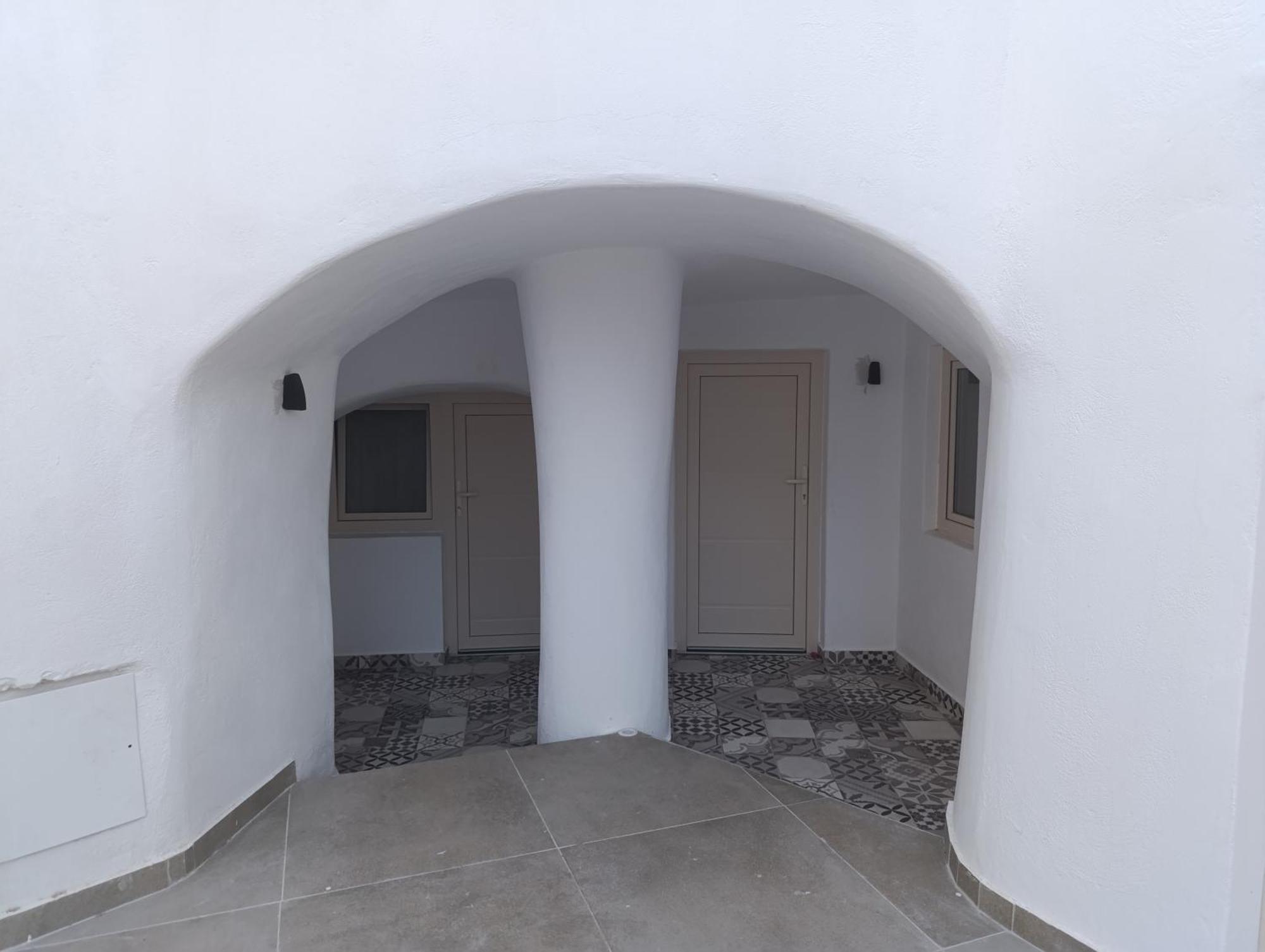 Cycladic Center Cave Rooms ثيرا المظهر الخارجي الصورة