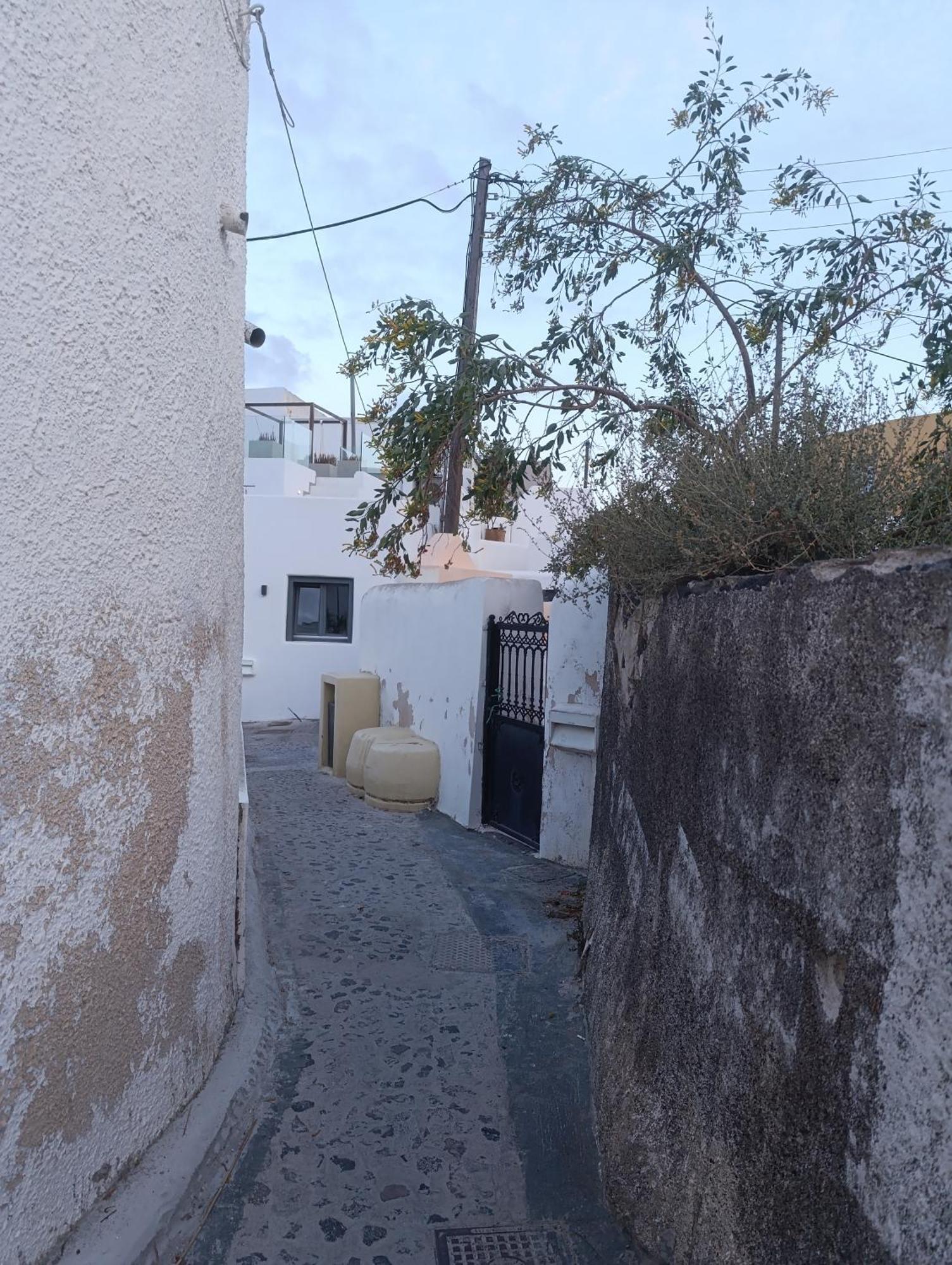 Cycladic Center Cave Rooms ثيرا المظهر الخارجي الصورة